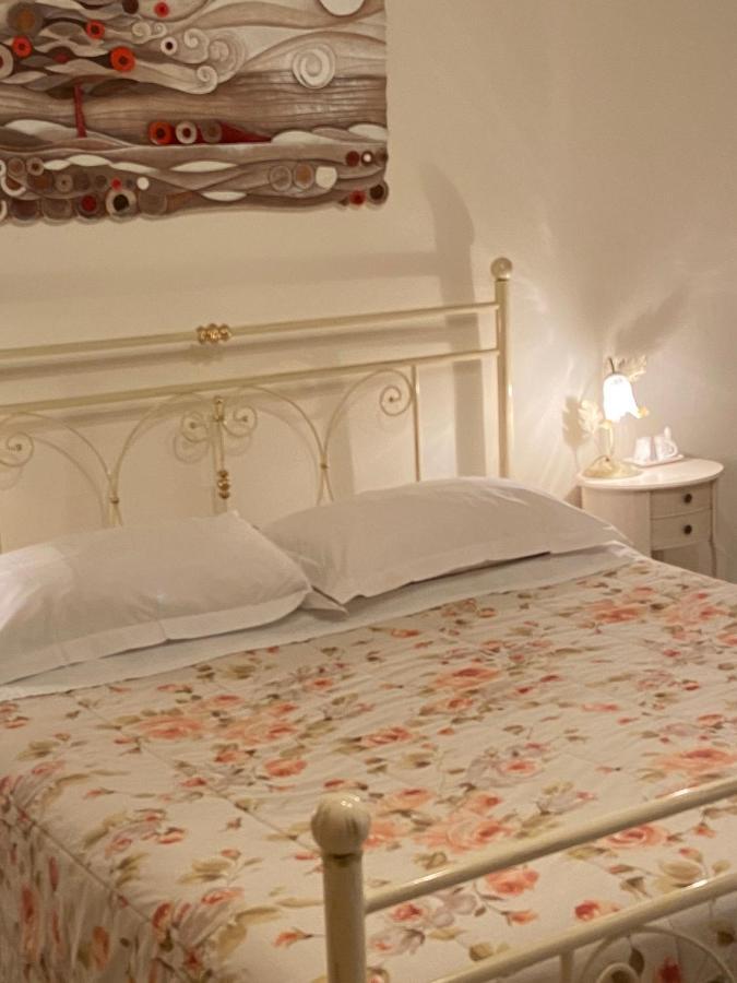 B&B Paradiso San Vincenzo 몰페타 외부 사진